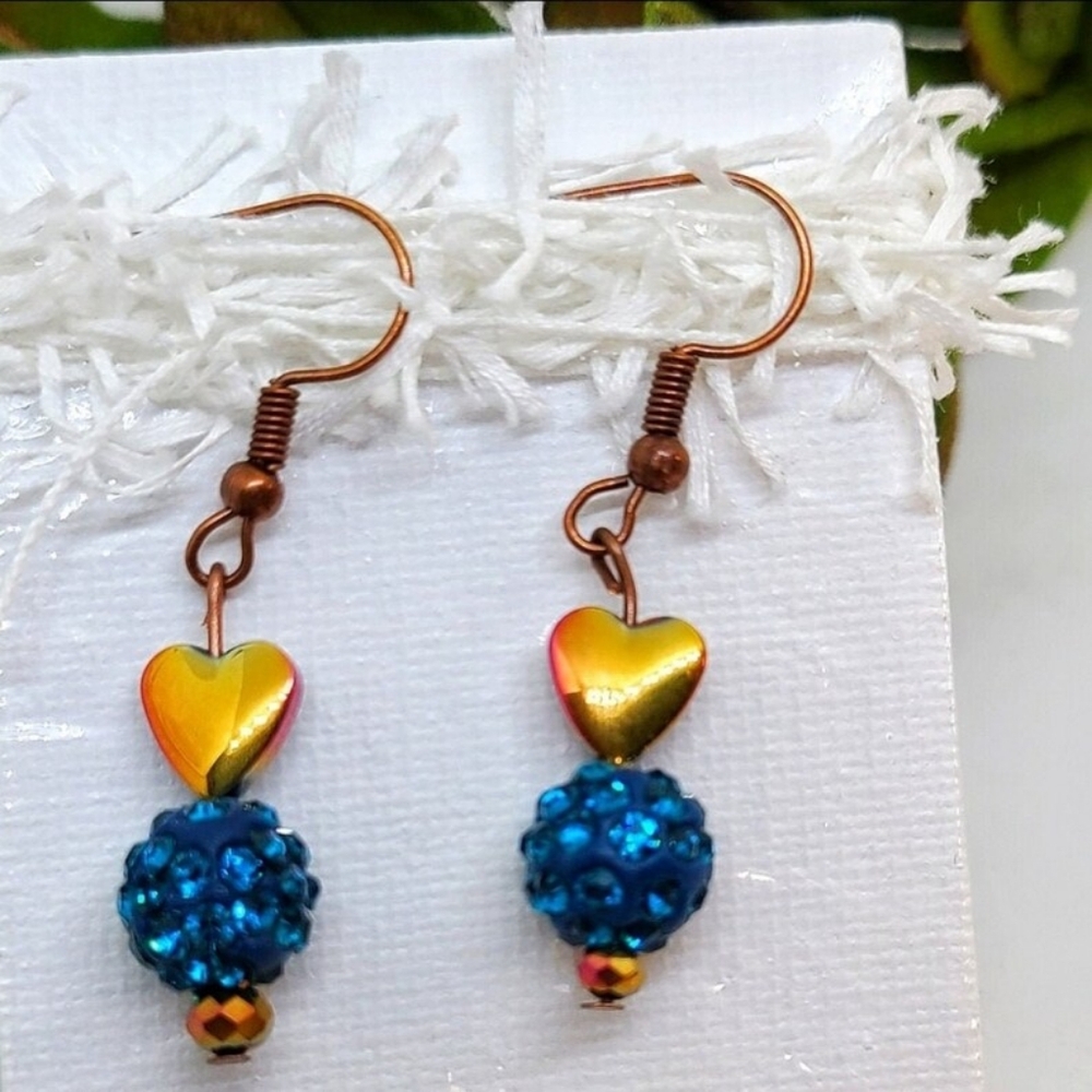 🆕️ Sparkly Heart Earrings